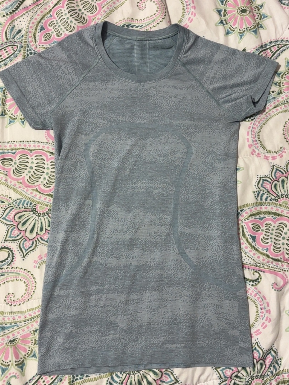 lululemon athletica Women's Swiftly Tech Short-Sleeve Shirt 2.0 hip length
